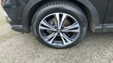 Nissan Qashqai 1.3 DiG-T N-Connecta 5dr Petrol Hatchback